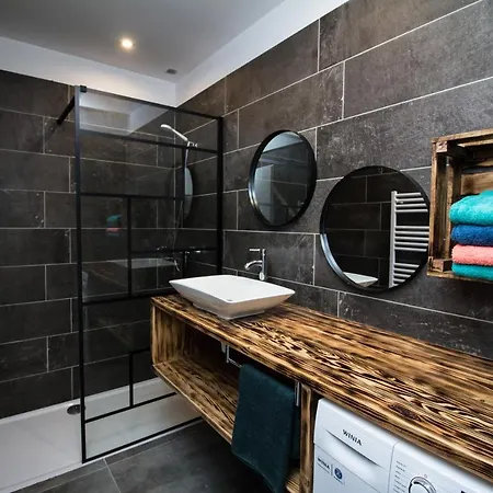** Au Canal Du Midi - Jaccuzzi & Luxueux ** Apartment Carcassonne