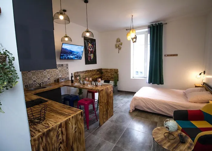 Au Canal Du Midi - Au Coeur De La *