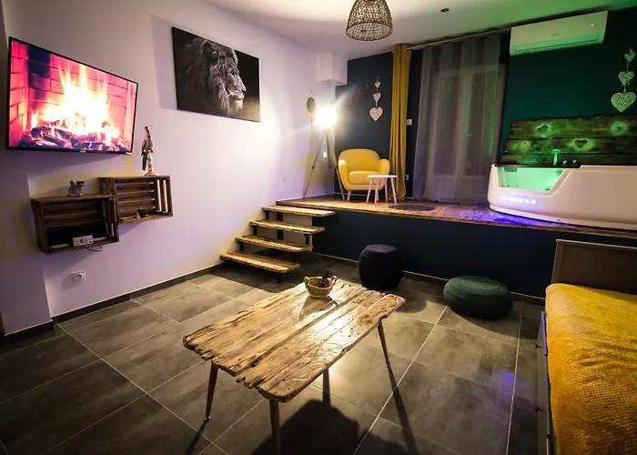 Au Canal Du Midi - Au Coeur De La *