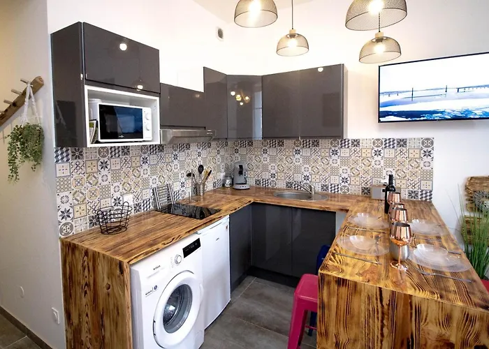 Au Canal Du Midi - Au Coeur De La Carcassonne